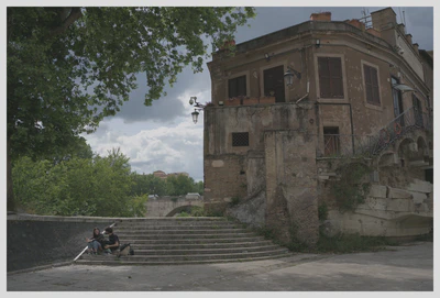 Non sembra una grande barca?